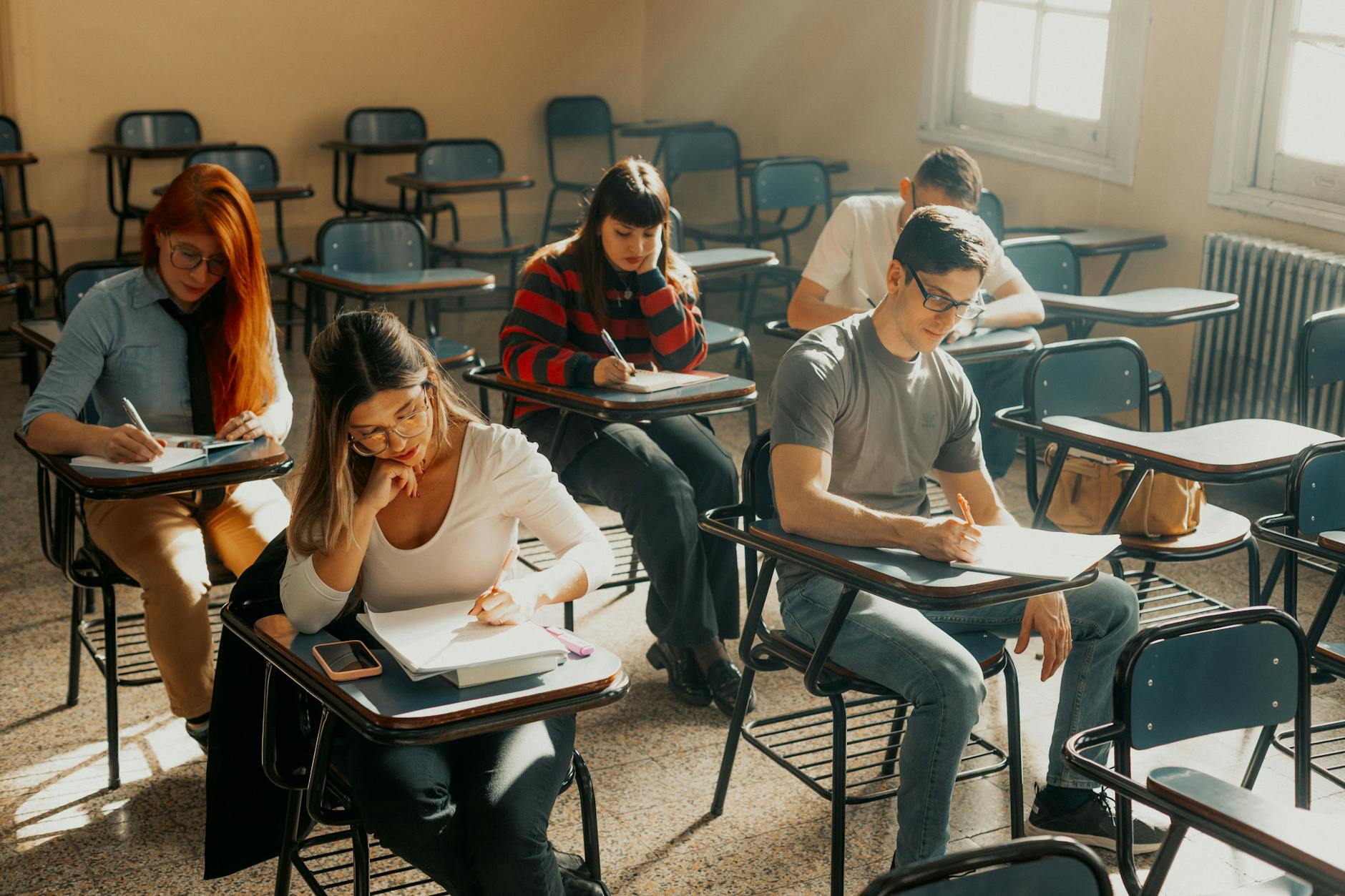 Photos gratuites de à l'intérieur, académique, amérique du sud — examen VTC Paris